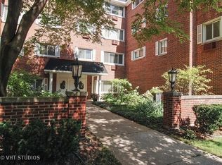 800 Washington Blvd APT 401, Oak Park, IL 60302