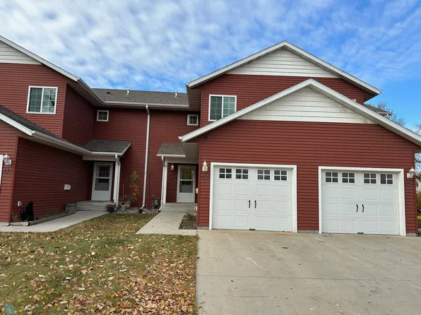 125 16th St S, Fargo, ND 58103