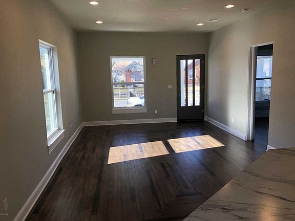 2nd image of 1605 S Joplin Ave