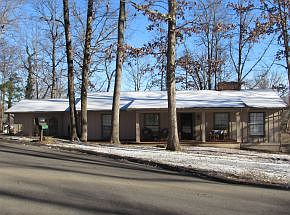 1st image of 106 Parkwood Cir