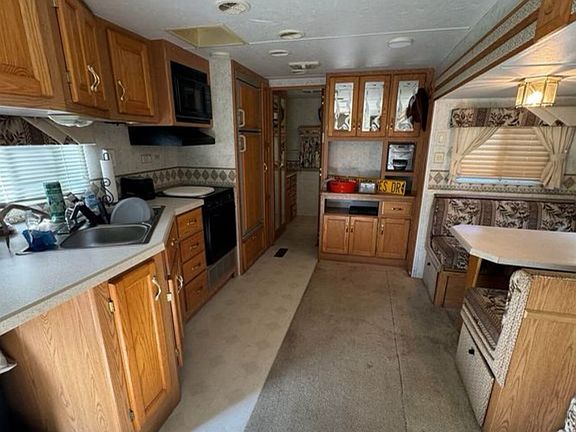 3rd image of 3573 Elm Dr