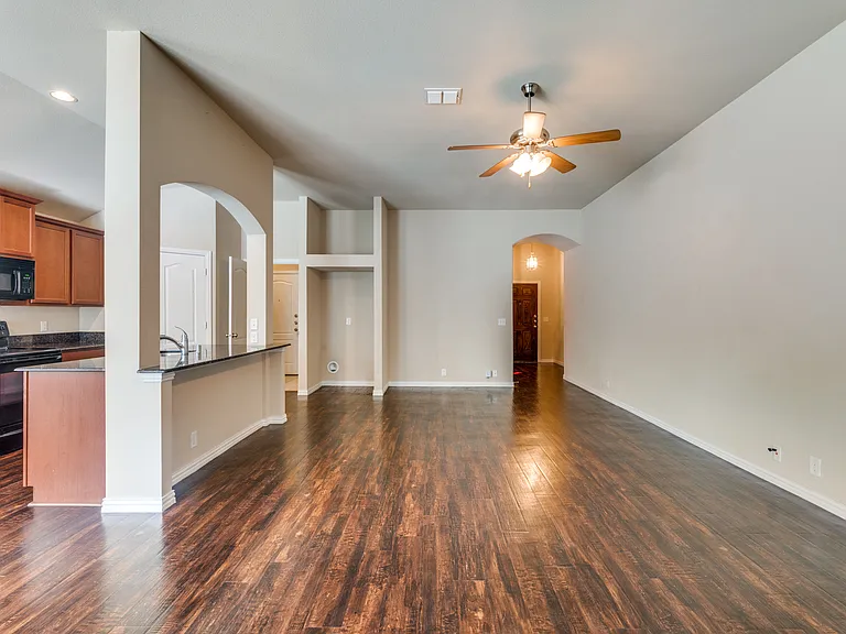 4920 Lemon Grove Dr — Photo 10