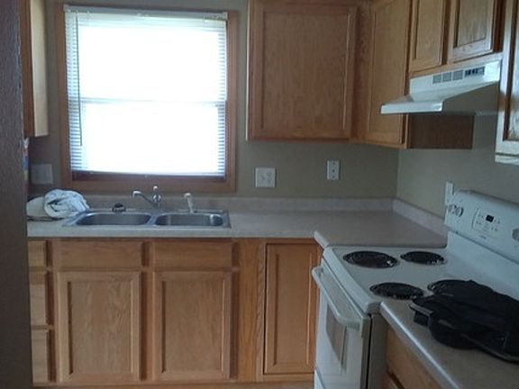 3rd image of 1109 W Fulton St #3