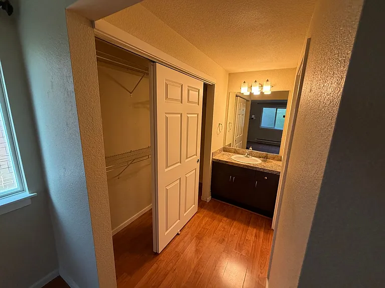 12625 SE 41st Pl #F104 — Photo 7