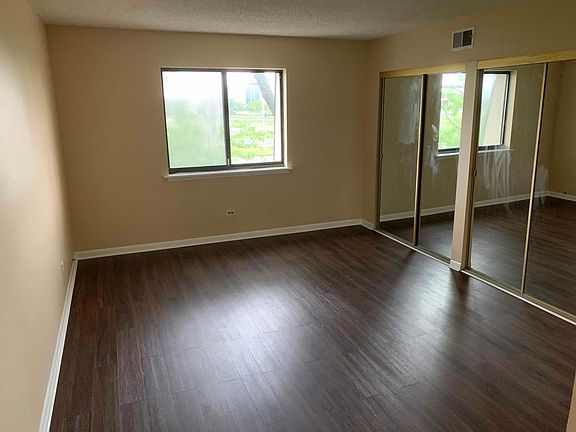 5th image of 1452 Carol Ct APT 3B