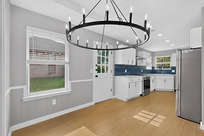 2200 Winona Dr — Photo 13