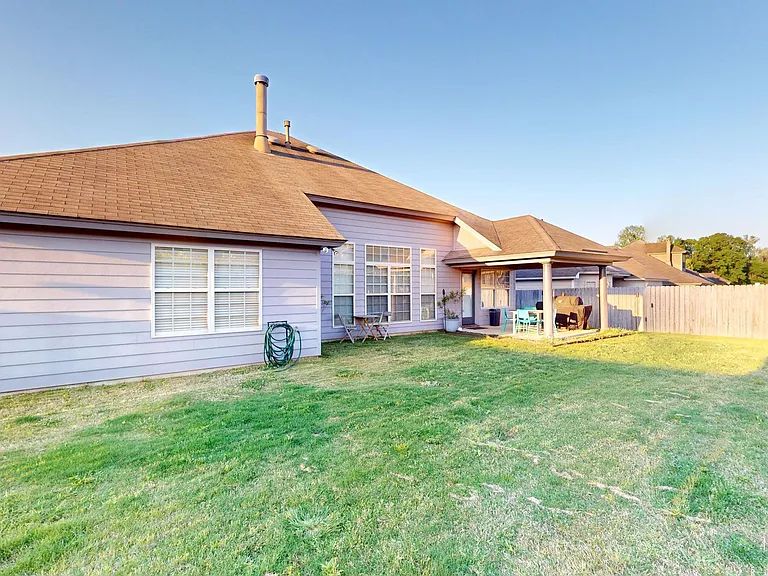 10533 Duncannon Trl — Photo 40