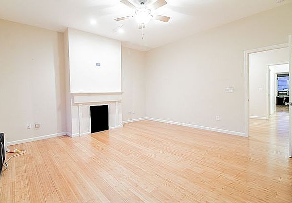 4th image of 918 Manhattan Ave APT 2