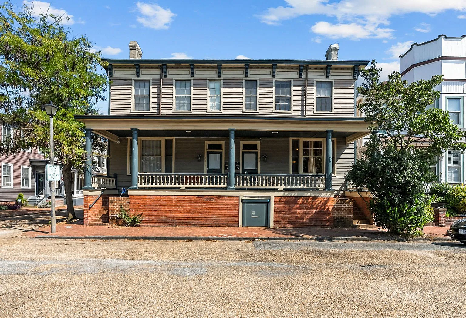 403 Dinwiddie St — Photo 1