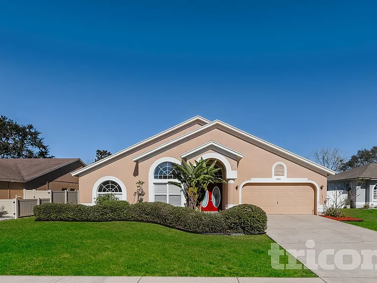 1614 Sand Hollow Ln — Photo 1