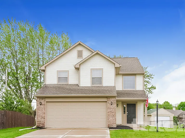 4719 Plantation St — Photo 2