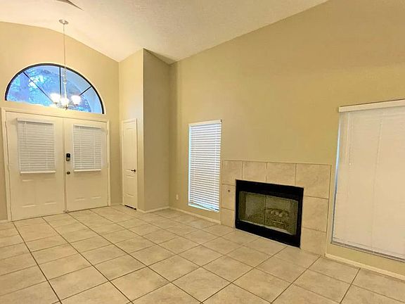 2nd image of 4811 Maryvale Dr