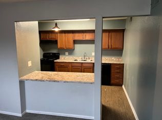 2309 Cherry Hills Dr #202, Springfield, IL 62704