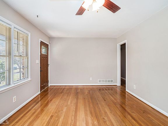 4th image of 3730 Marlborough Dr