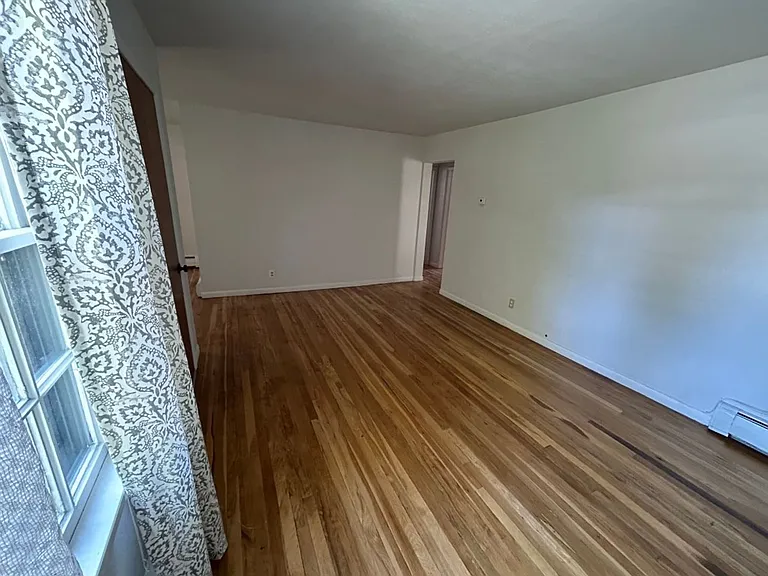 1013 E Park Ave — Photo 6