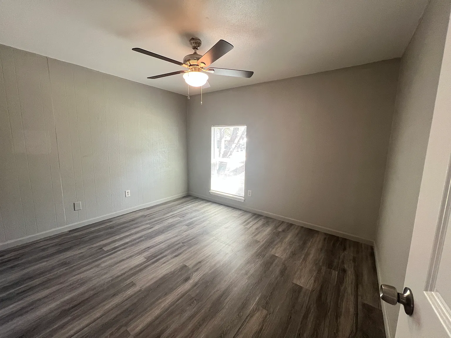 4 bed, 1663 sqft, $2,395 — Photo 2