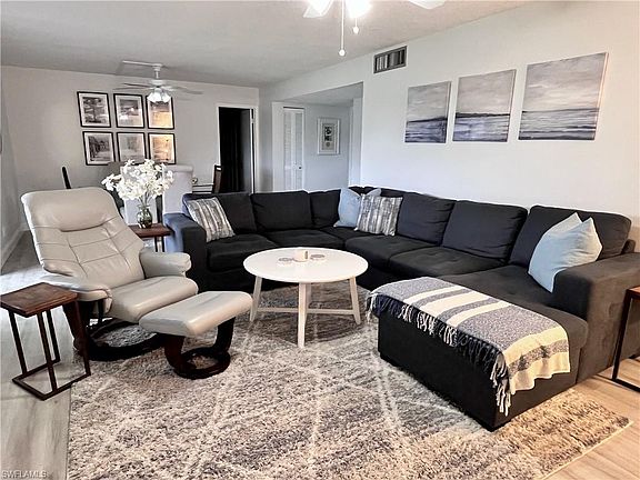 4th image of 209 Palm Dr APT 1