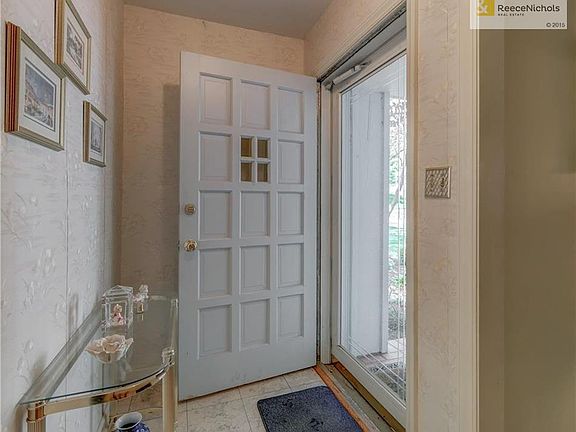 4th image of 5207 Howe Dr