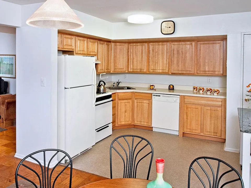 Easton North Apartments