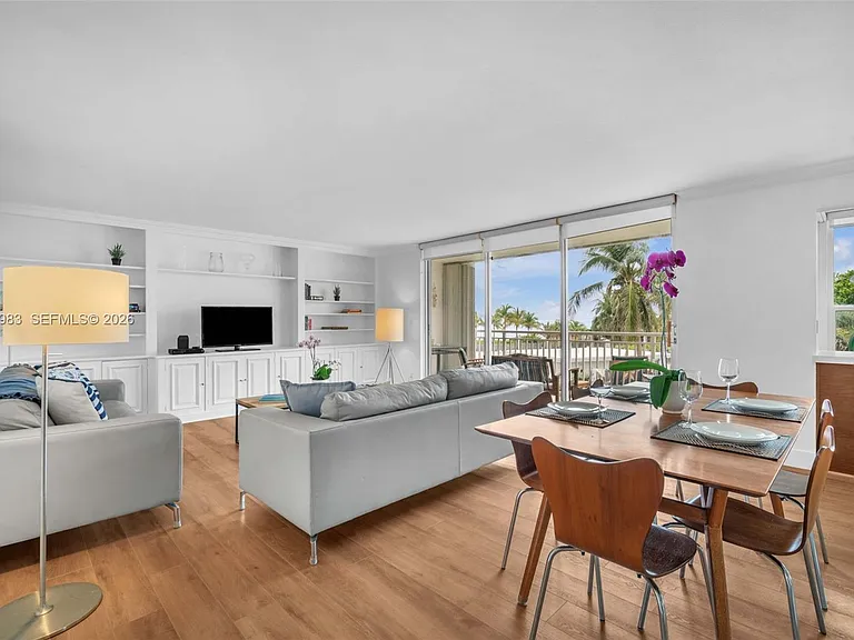 611 Ocean Dr #3E — Photo 12