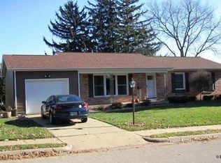 1748 Churchill Dr, Dubuque, IA 52001