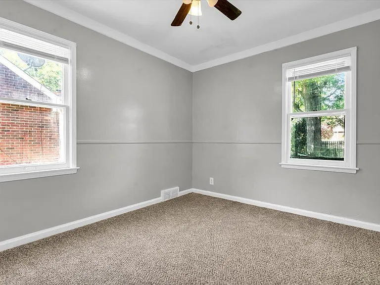 11577 Somerset Ave — Photo 14