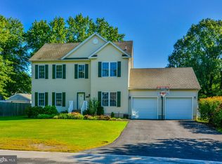 7724 Locust Grove Rd, Glen Burnie, MD 21060