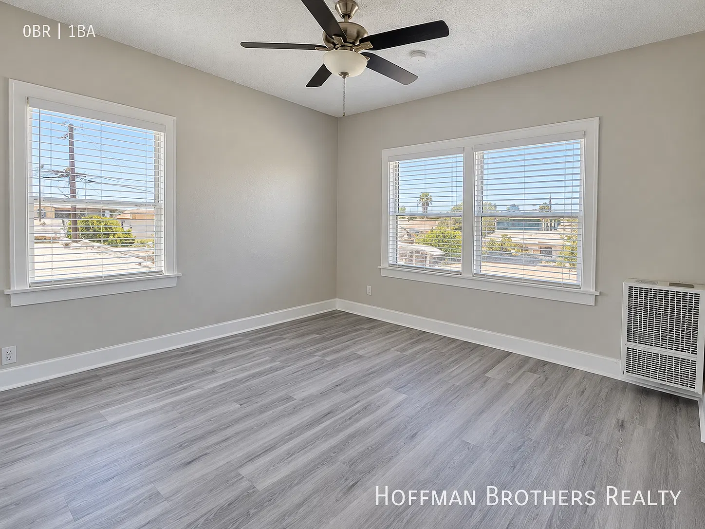 **1 Month Free**Updated South LA Studio with Equipped Kitchen, Included Water/Trash, No Applicati... — Photo 4