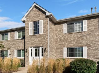 803 Constance Ln #803, Sycamore, IL 60178