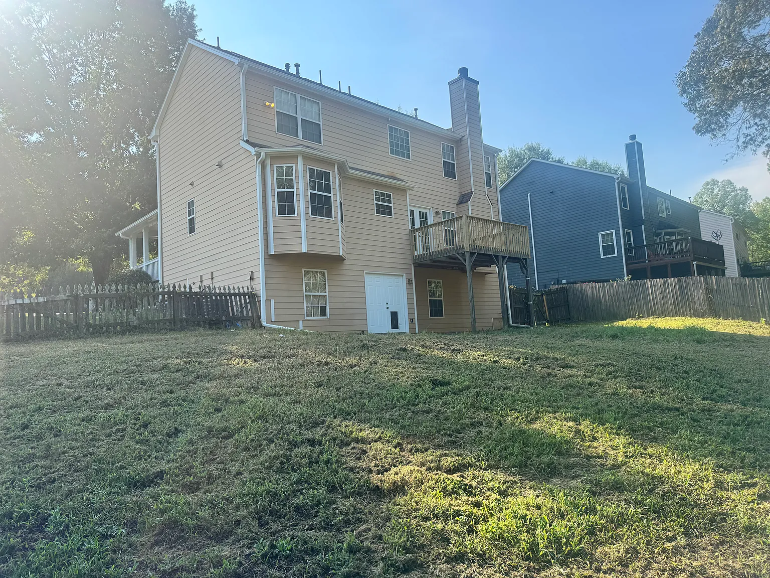4 bed, 2291 sqft, $2,600 — Photo 3