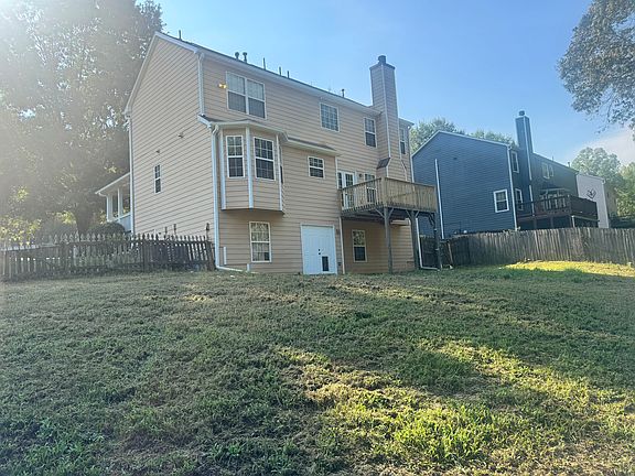 3rd image of 718 Shannon Rd