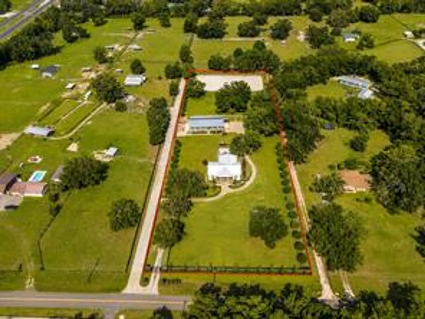 Exceptional equestrian opportunity ! — Photo 1