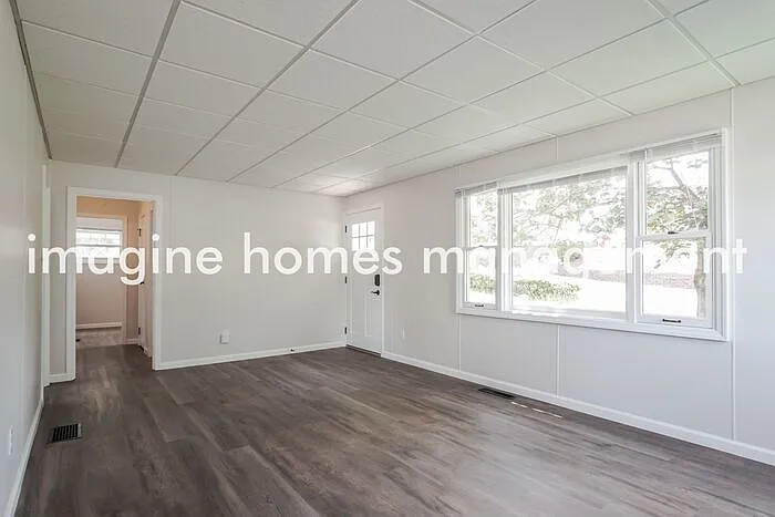 3 bed, 1.0 bath, 1280 sqft, $1,695 — Photo 4