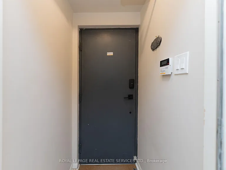 70 Shaftesbury Ave #4 — Photo 38