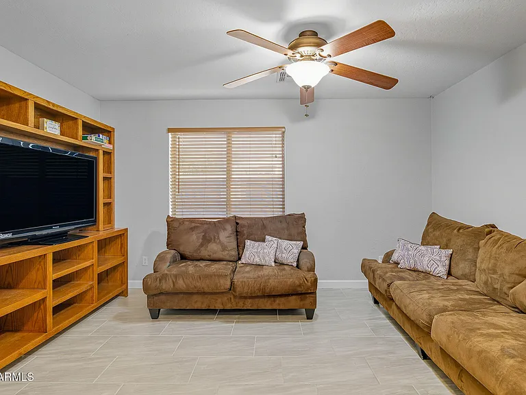 45023 W Miramar Rd — Photo 11