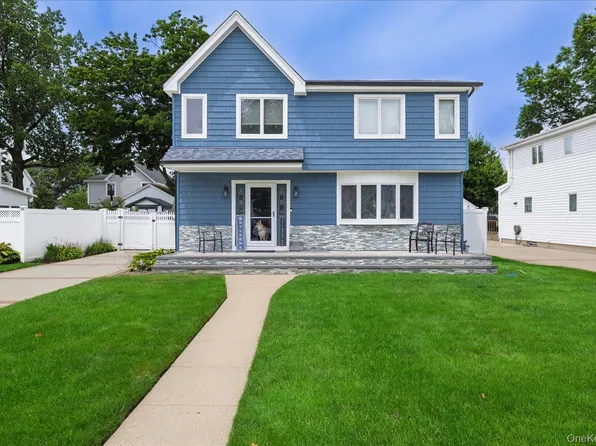 2618 Mount Avenue, Oceanside, NY 11572
