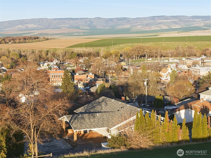 4th image of 226 Balm Avenue