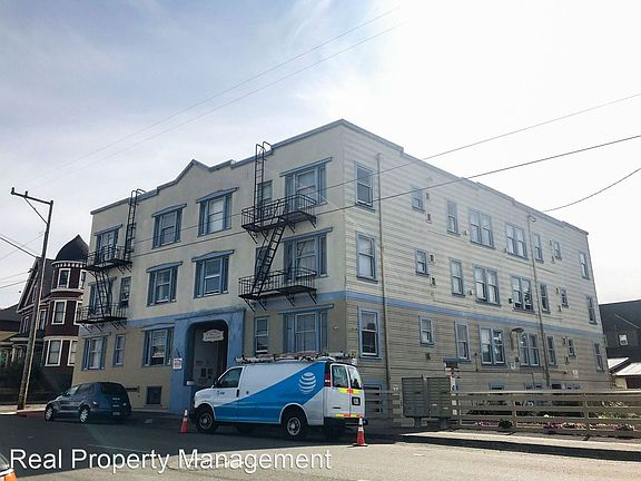 5th image of 1140 E St APT 23
