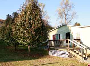 107 Rosewood Cir, Elizabethton, TN 37643