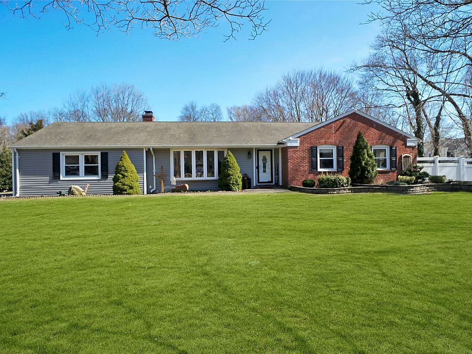 1st image of 39 Pleasant Ave
