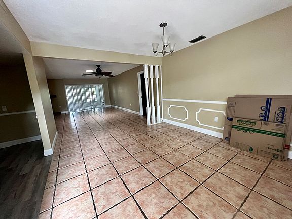 2nd image of 4040 Audubon Dr