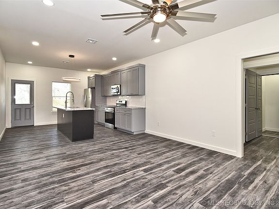 5th image of 3136 N Xanthus Pl
