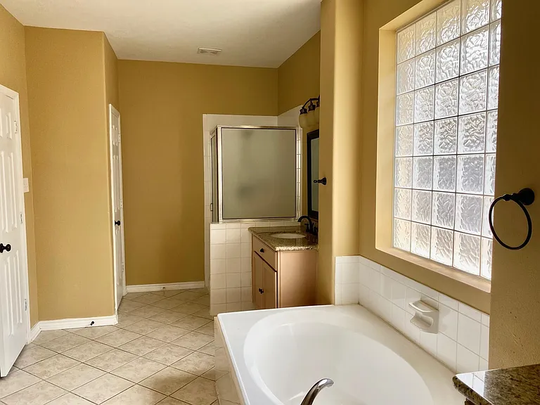 5602 Walkabout Way — Photo 15