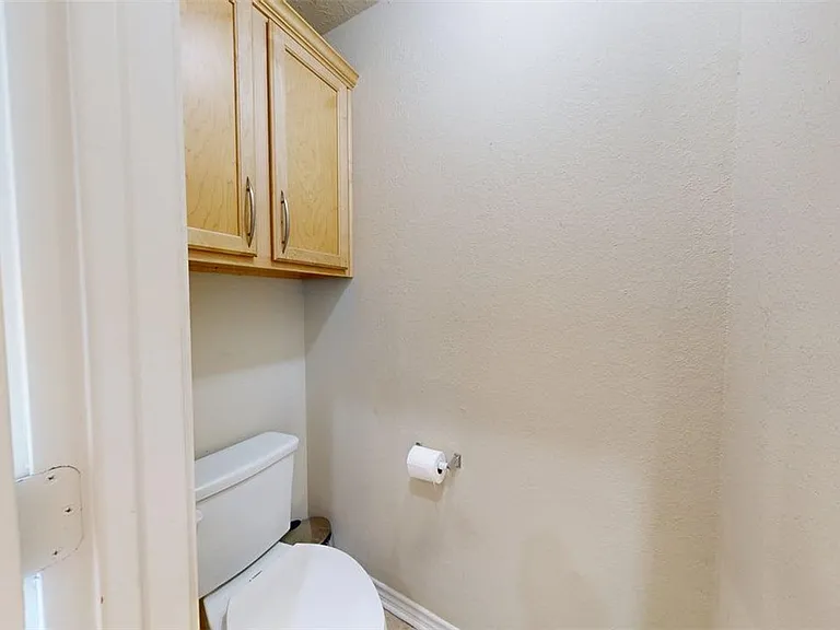 4307 Spring Hill Dr — Photo 15