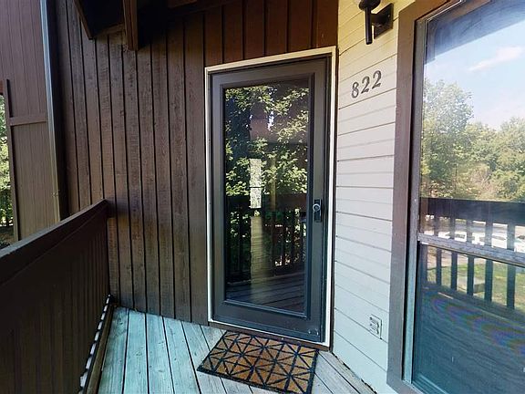 2nd image of 822 New Kent Pl #822
