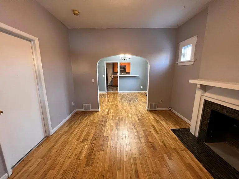 421 Bannock St — Photo 5