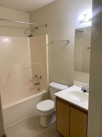 750 Pinewood Dr — Photo 7