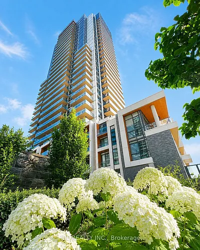 27 McMahon Dr #1107 Photo 1