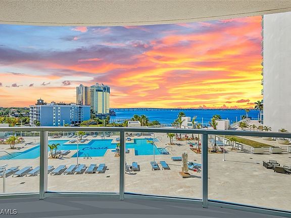 5th image of 3000 Oasis Grand Blvd APT 605