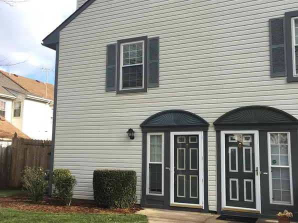 656 Oleander Cir, Virginia Beach, VA 23464